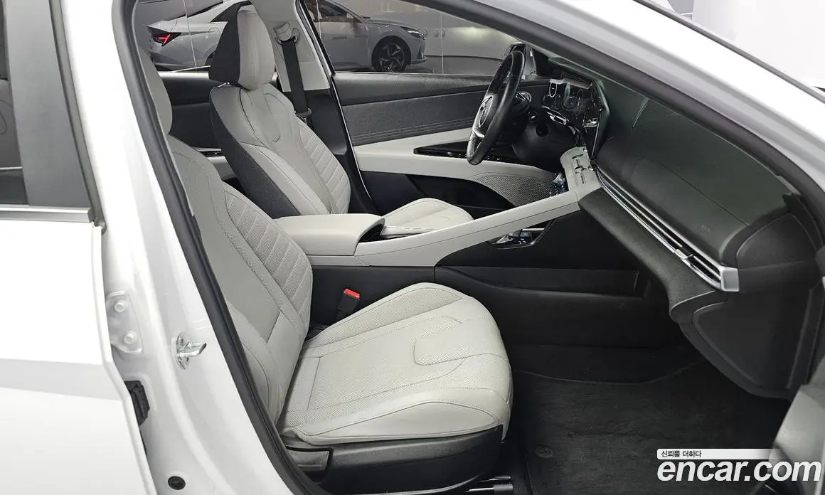 Hyundai Avante 2020 1.6 автомат (гидро), фото 13