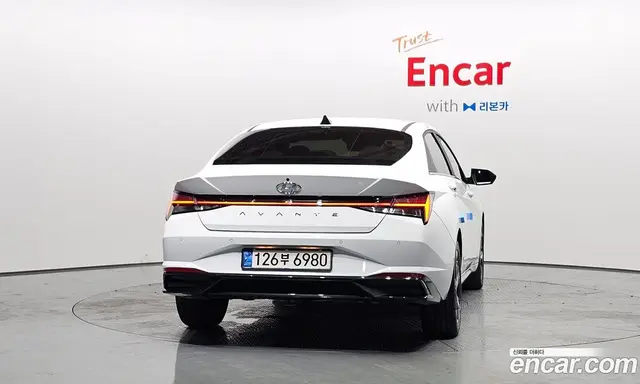 Hyundai Avante 2020 1.6 автомат (гидро), миниатюра 4