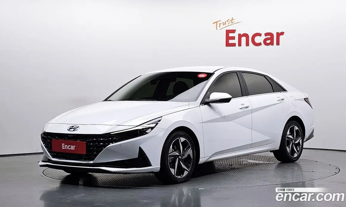 Hyundai Avante 2021 1.6 автомат (гидро), фото 1