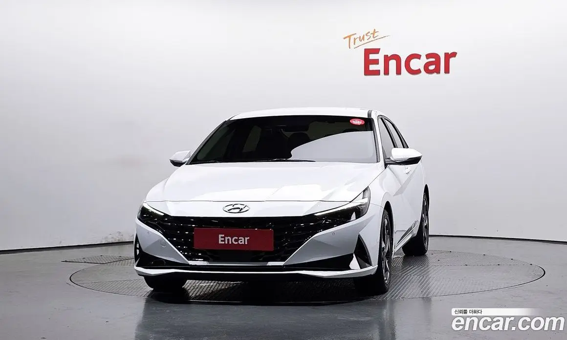 Hyundai Avante 2021 1.6 автомат (гидро), фото 3