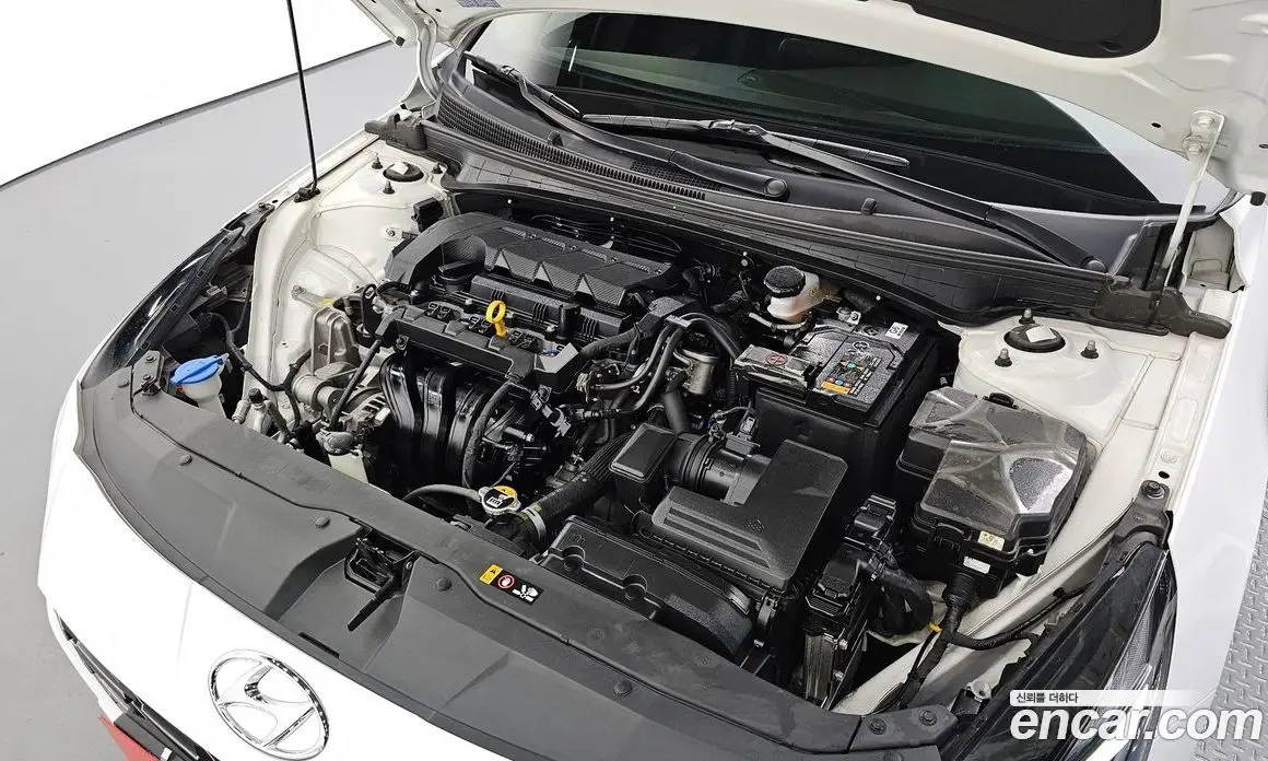 Hyundai Avante 2021 1.6 автомат (гидро), фото 6