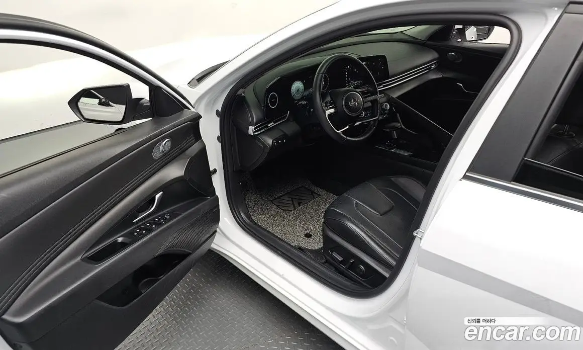 Hyundai Avante 2021 1.6 автомат (гидро), фото 10