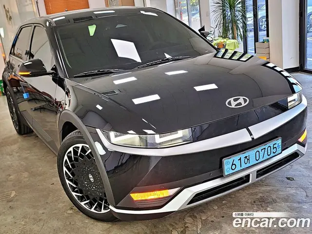 Hyundai Ioniq 5 2023 автомат (гидро), миниатюра 3