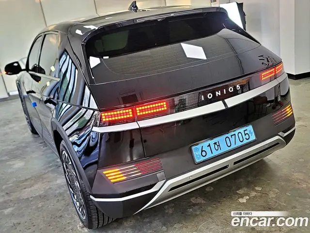 Hyundai Ioniq 5 2023 автомат (гидро), миниатюра 4