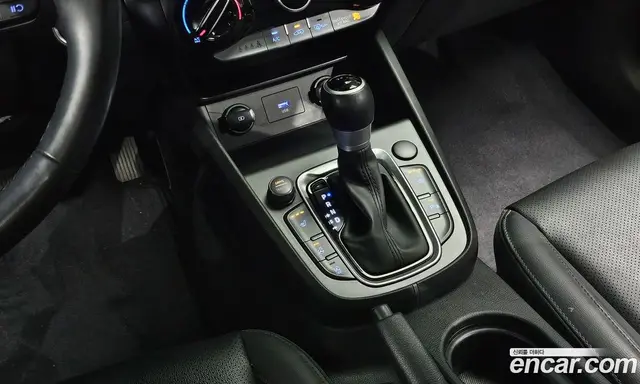 Hyundai Kona 2022 2.0 автомат (гидро), миниатюра 9
