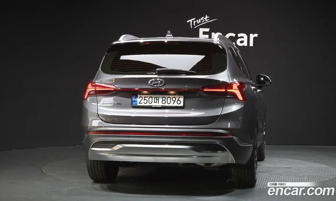 Hyundai Santa Fe 2023 2.5 автомат (гидро), фото 3
