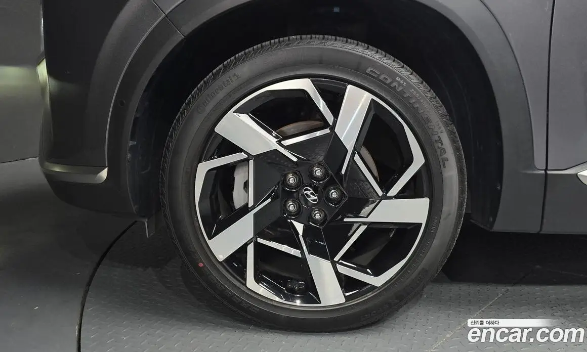 Hyundai Santa Fe 2023 2.5 автомат (гидро), фото 4