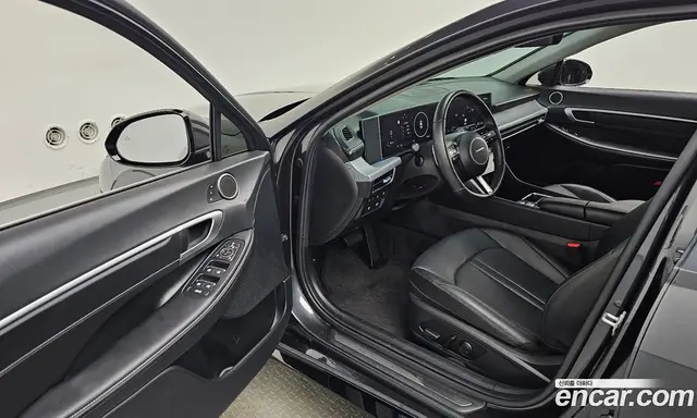 Hyundai Sonata 2023 1.6 автомат (гидро), миниатюра 12
