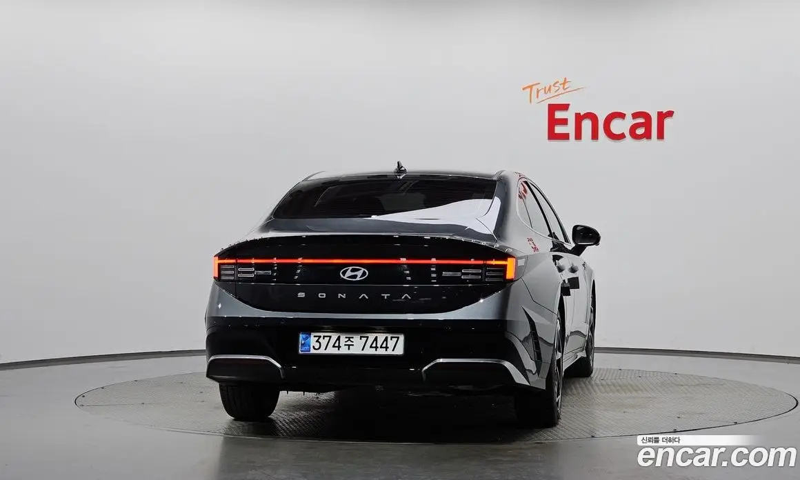 Hyundai Sonata 2023 1.6 автомат (гидро), фото 3