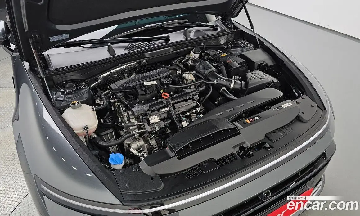Hyundai Sonata 2023 1.6 автомат (гидро), фото 5