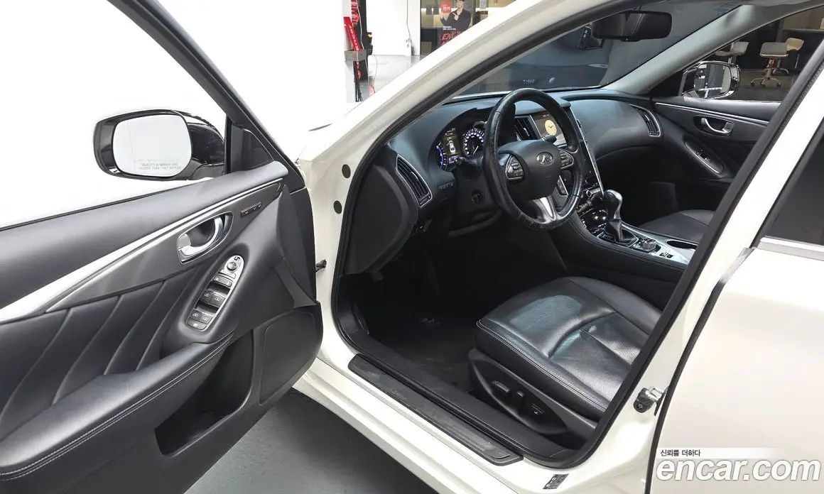Infiniti Q50 2015 2.1 автомат (гидро), фото 10 Infiniti Q50 2015 2.1 автомат (гидро), фото 10
