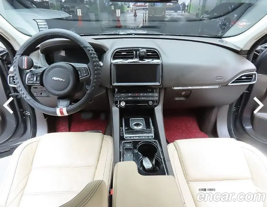 Jaguar F-Pace 2017 2.0 автомат (гидро), фото 11 Jaguar F-Pace 2017 2.0 автомат (гидро), фото 11
