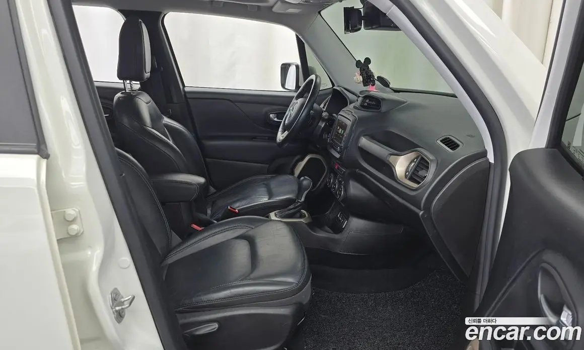 Jeep Renegade 2017 2.4 автомат (гидро), фото 16 Jeep Renegade 2017 2.4 автомат (гидро), фото 16