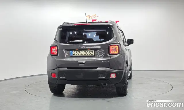 Jeep Renegade 2018 2.4 автомат (гидро), миниатюра 4 Jeep Renegade 2018 2.4 автомат (гидро), миниатюра 4