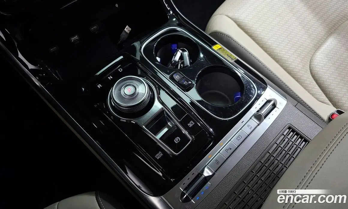 Kia Carnival 2021 2.2 автомат (гидро), фото 9