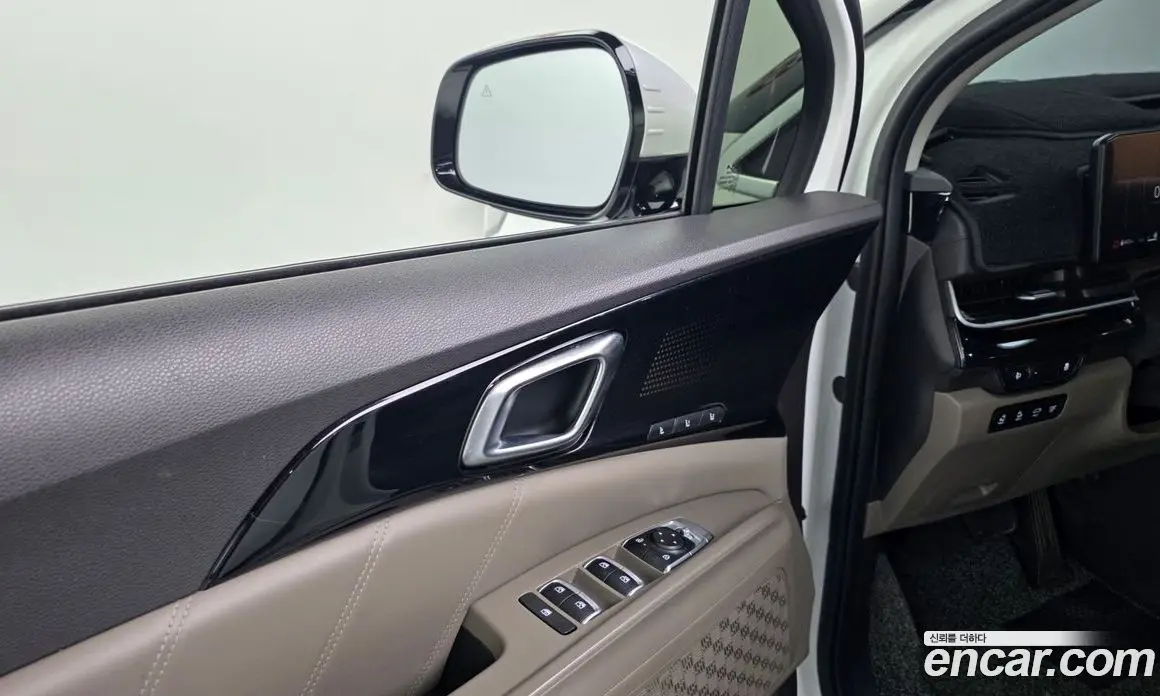 Kia Carnival 2024 1.6 автомат (гидро), фото 16