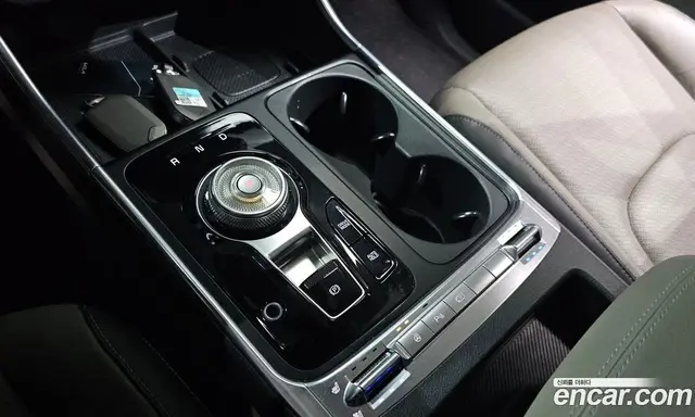 Kia Carnival 2024 3.5 автомат (гидро), миниатюра 9