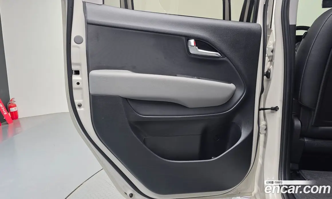 Kia Ray 2024 1.0 автомат (гидро), фото 15