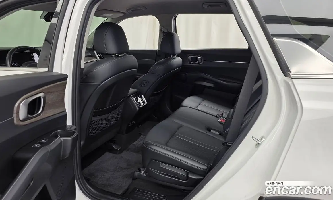 Kia Sorento 2021 2.2 автомат (гидро), фото 16 Kia Sorento 2021 2.2 автомат (гидро), фото 16