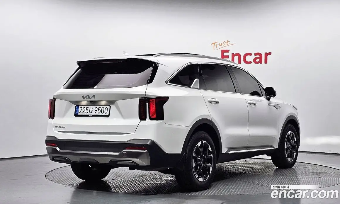 Kia Sorento 2023 2.5 автомат (гидро), фото 2