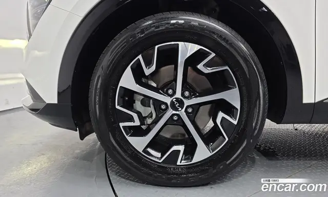 Kia Sportage 2022 1.6 автомат (гидро), миниатюра 5
