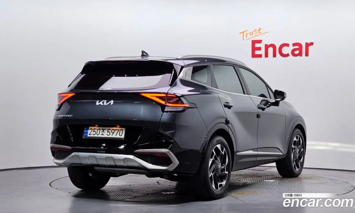Kia Sportage 2022 1.6 автомат (гидро), фото 2