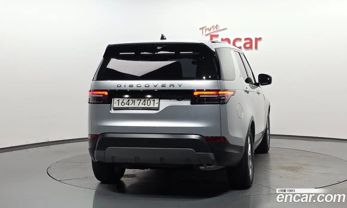 Land Rover Discovery 2018 2.0 автомат (гидро), фото 3