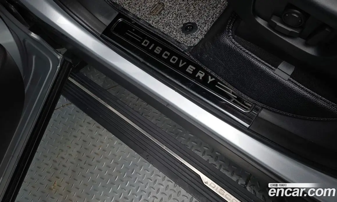 Land Rover Discovery 2018 2.0 автомат (гидро), фото 24