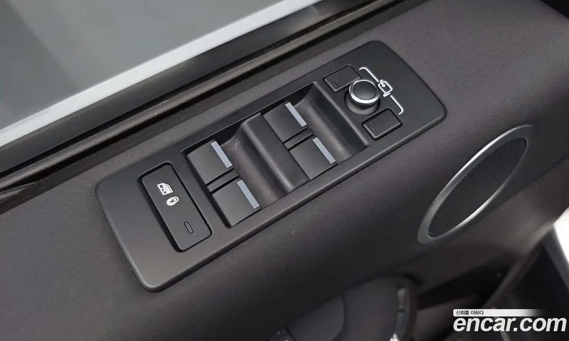 Land Rover Discovery 2018 2.0 автомат (гидро), фото 33