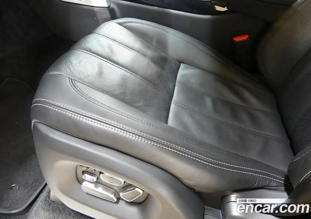 Land Rover Range Rover 2014 4.4 автомат (гидро), фото 17 Land Rover Range Rover 2014 4.4 автомат (гидро), фото 17