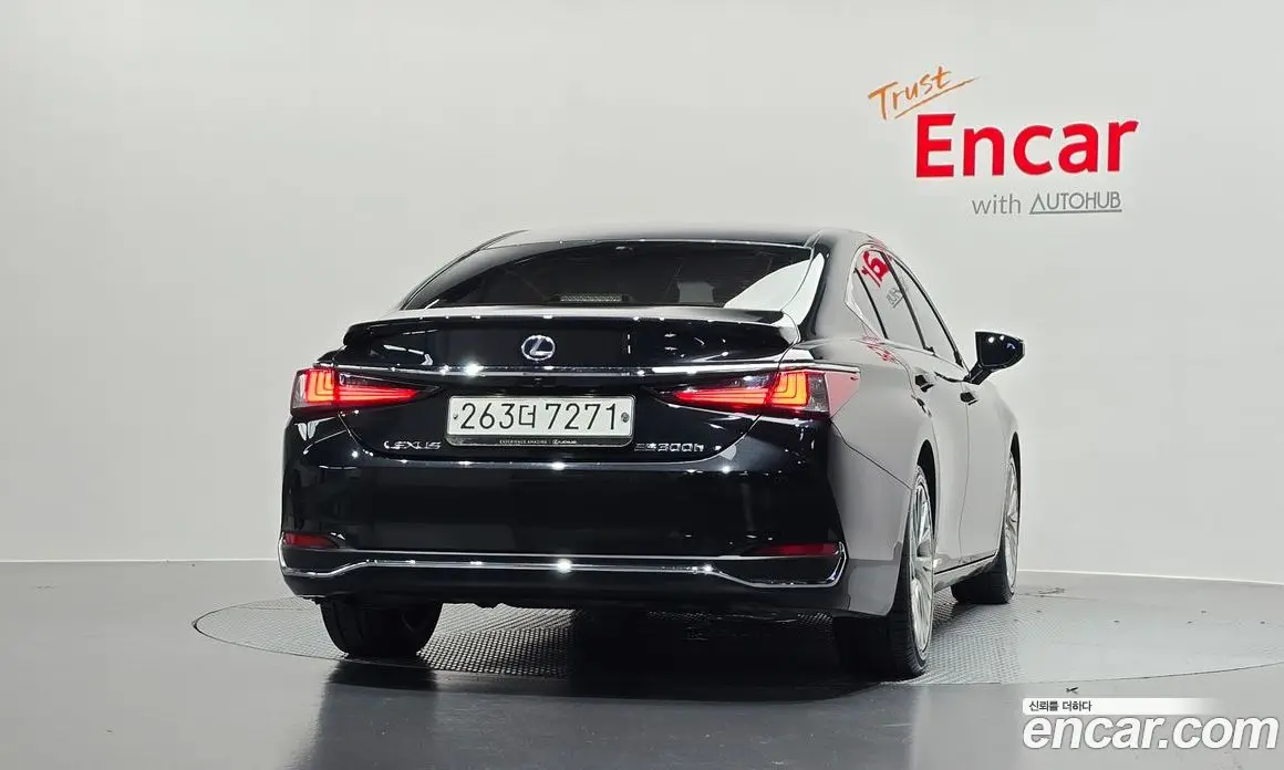 Lexus ES 2020 2.5 автомат (гидро), фото 4 Lexus ES 2020 2.5 автомат (гидро), фото 4