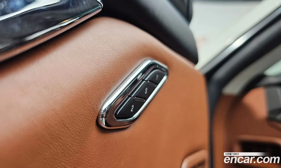 Maserati Quattroporte 2014 3.8 автомат (гидро), фото 18 Maserati Quattroporte 2014 3.8 автомат (гидро), фото 18