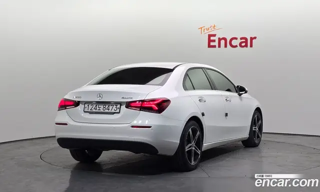 Mercedes-Benz A-Class 2020 2.0 автомат (гидро), миниатюра 2