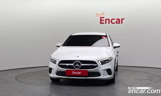 Mercedes-Benz A-Class 2020 2.0 автомат (гидро), миниатюра 3