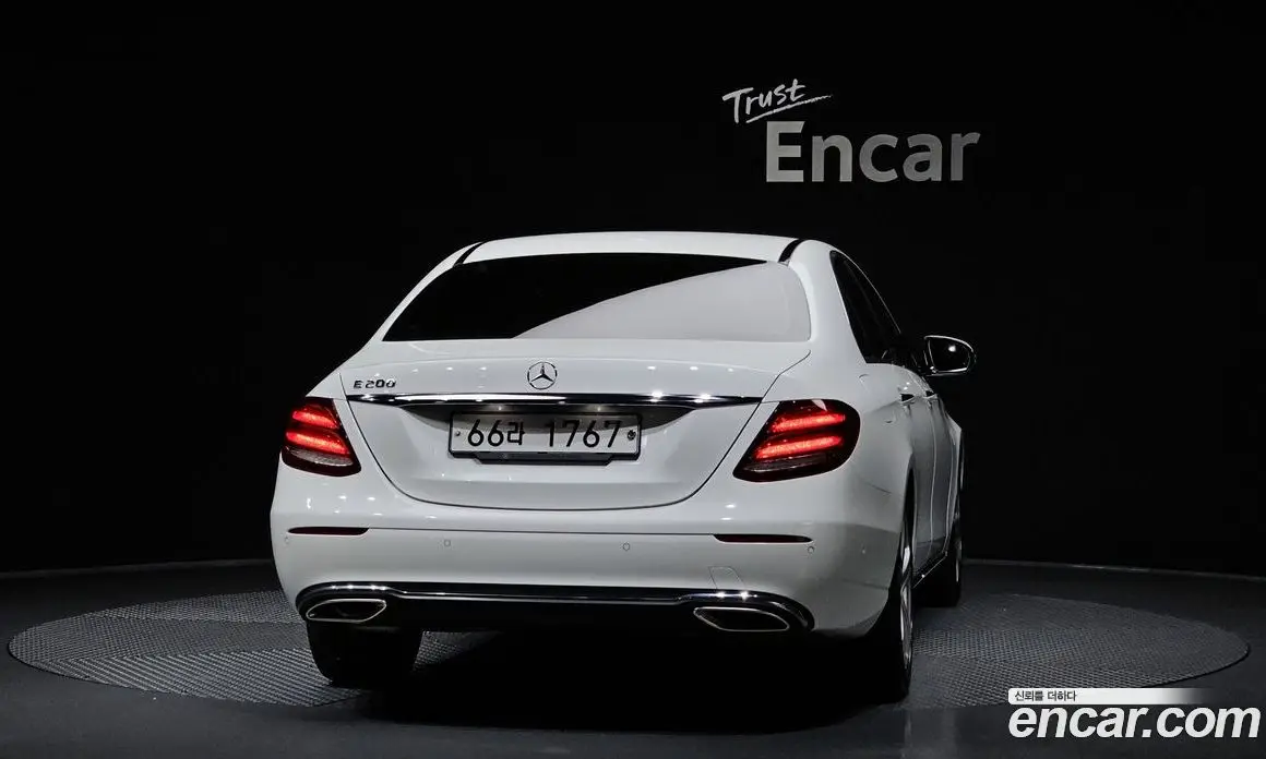 Mercedes-Benz E-Class 2016 2.0 автомат (гидро), фото 4