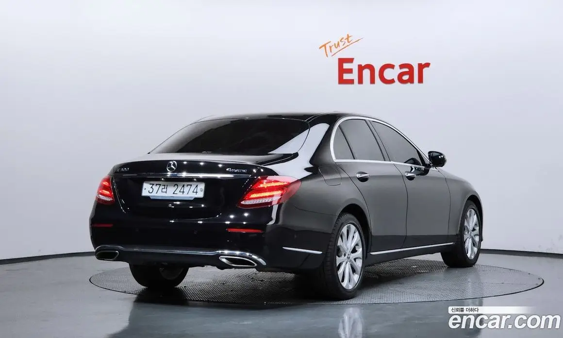 Mercedes-Benz E-Class 2019 2.0 автомат (гидро), фото 2