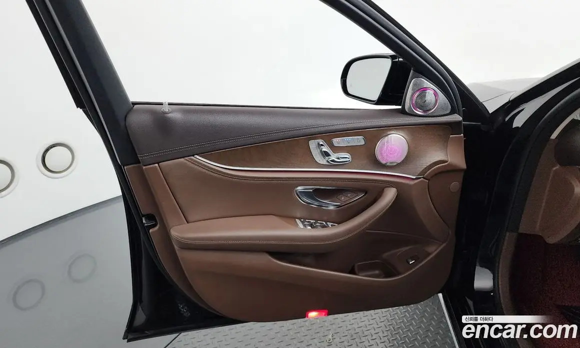Mercedes-Benz E-Class 2019 2.0 автомат (гидро), фото 14