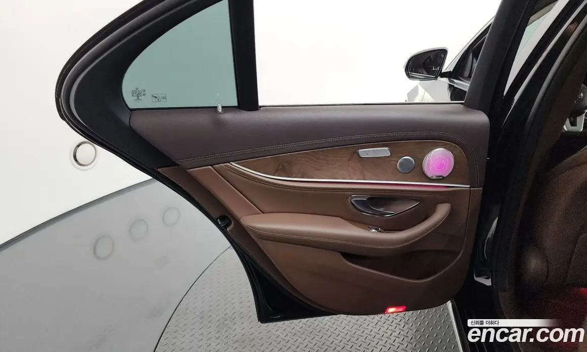 Mercedes-Benz E-Class 2019 2.0 автомат (гидро), фото 15