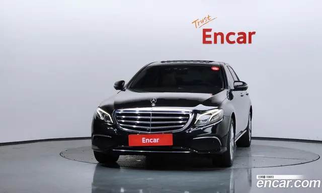 Mercedes-Benz E-Class 2019 2.0 автомат (гидро), миниатюра 3