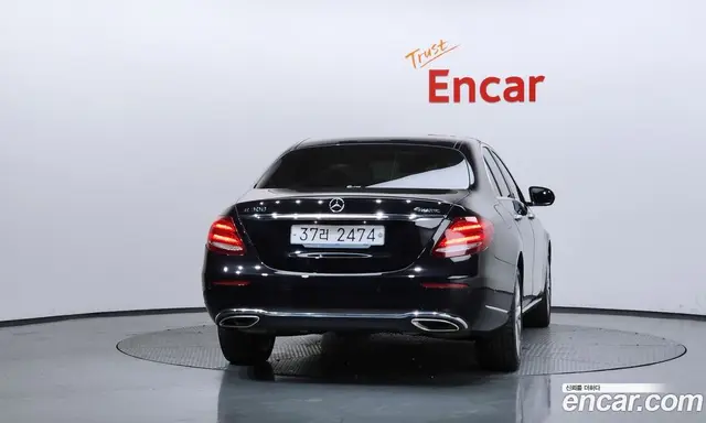 Mercedes-Benz E-Class 2019 2.0 автомат (гидро), миниатюра 4