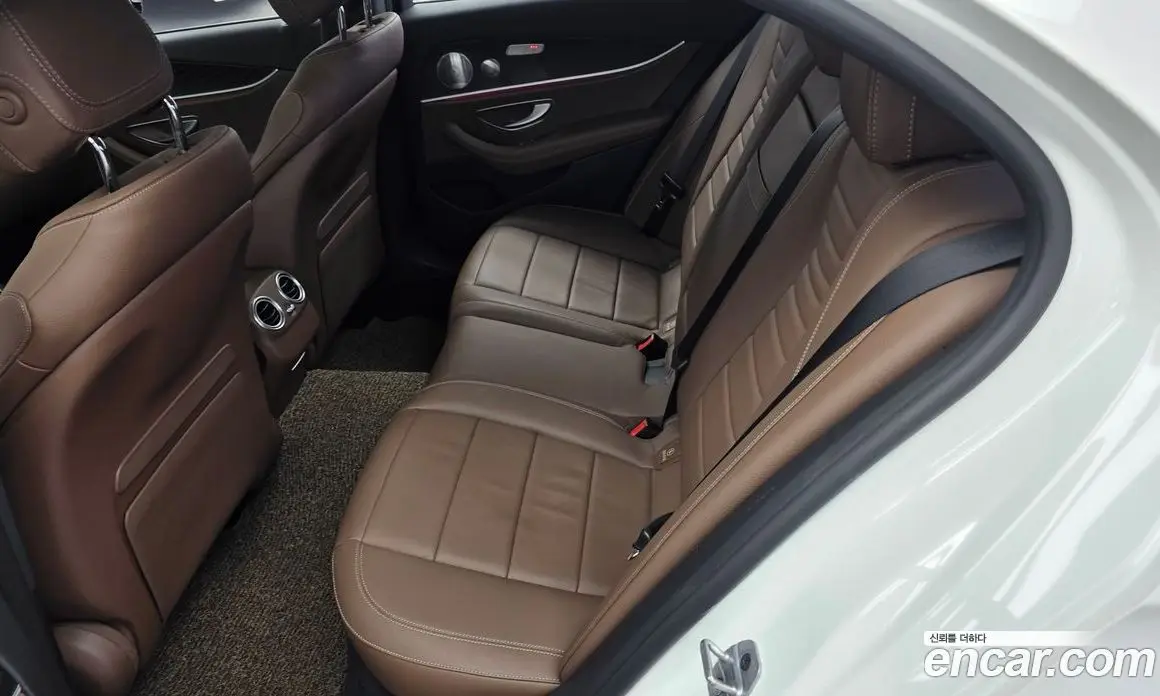 Mercedes-Benz E-Class 2019 2.0 автомат (гидро), фото 16