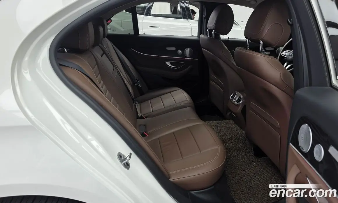 Mercedes-Benz E-Class 2019 2.0 автомат (гидро), фото 18