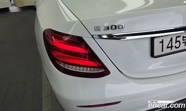 Mercedes-Benz E-Class 2019 2.0 автомат (гидро), миниатюра 9