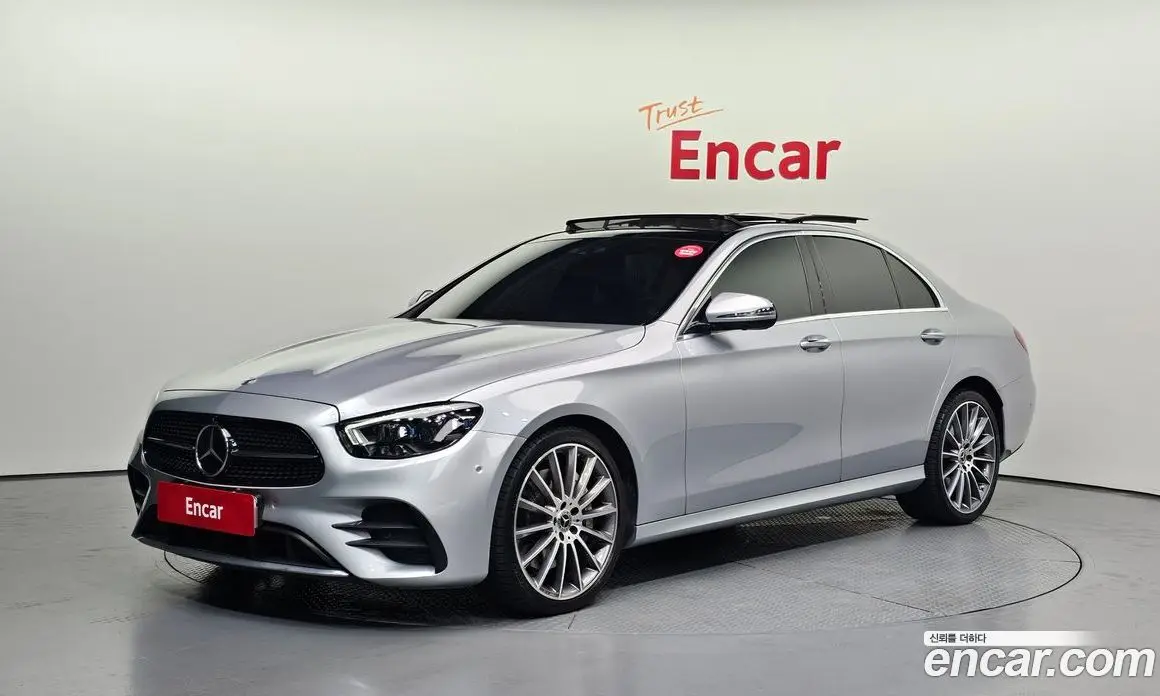 Mercedes-Benz E-Class 2022 2.0 автомат (гидро), фото 1