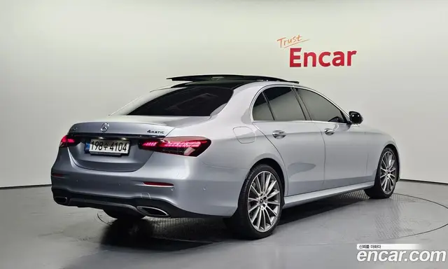 Mercedes-Benz E-Class 2022 2.0 автомат (гидро), миниатюра 2