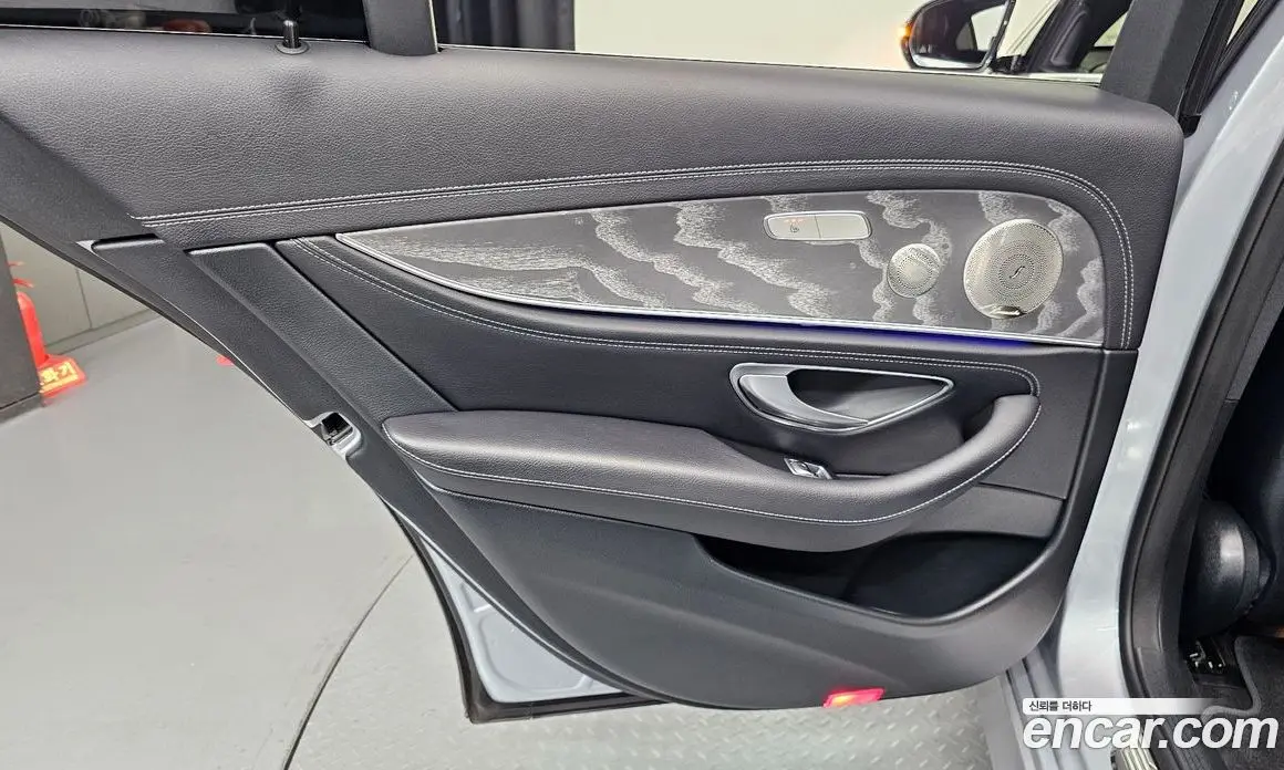 Mercedes-Benz E-Class 2022 2.0 автомат (гидро), фото 15