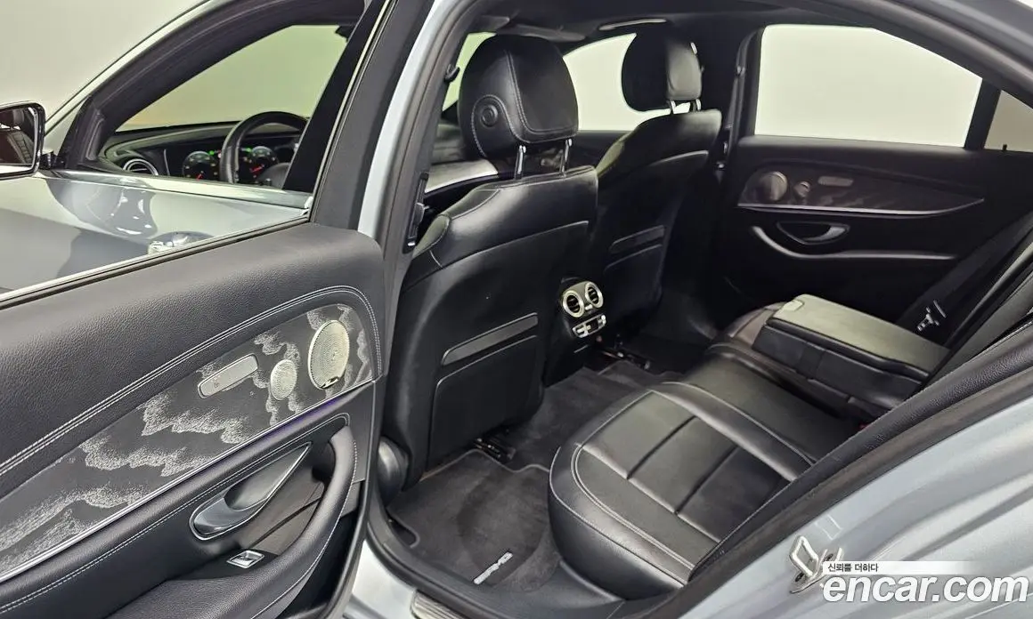 Mercedes-Benz E-Class 2022 2.0 автомат (гидро), фото 16