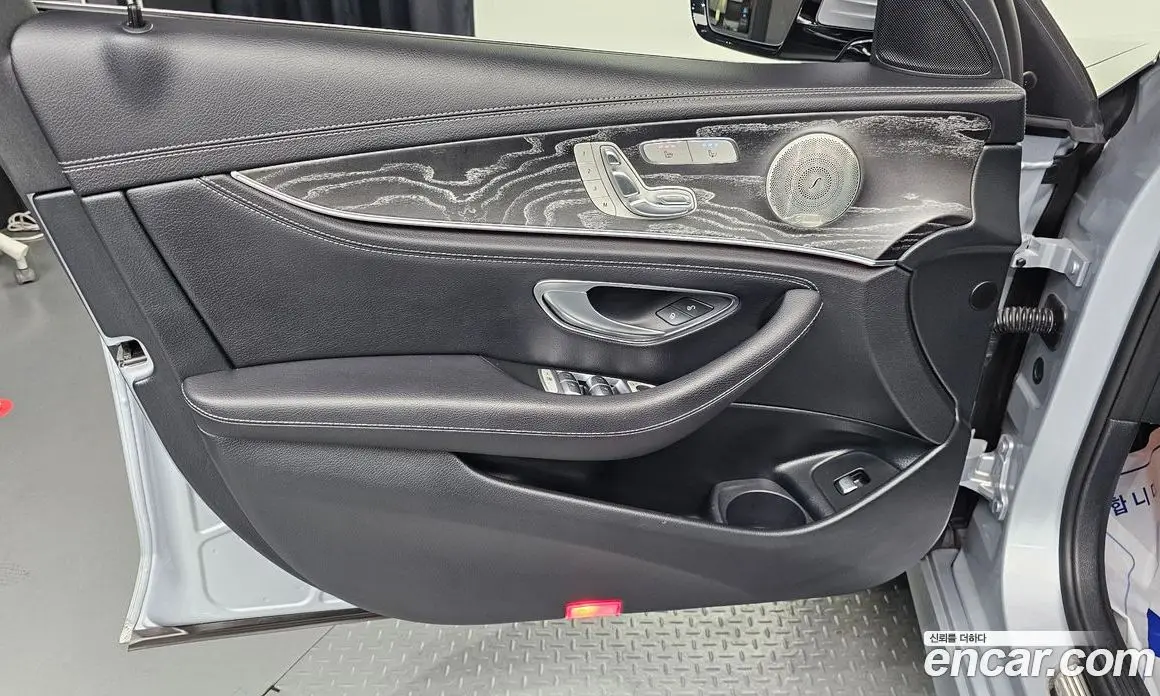 Mercedes-Benz E-Class 2022 2.0 автомат (гидро), фото 19