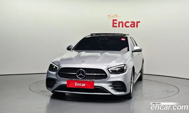 Mercedes-Benz E-Class 2022 2.0 автомат (гидро), миниатюра 3