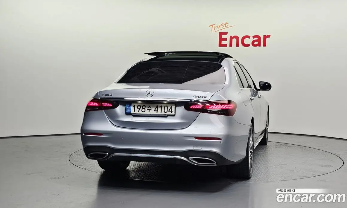 Mercedes-Benz E-Class 2022 2.0 автомат (гидро), фото 4